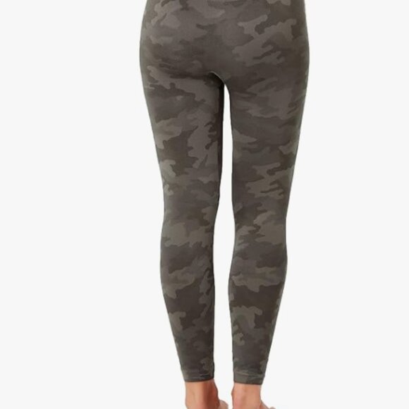 Spanx Seamless Camo Leggings - Picture 3 of 3